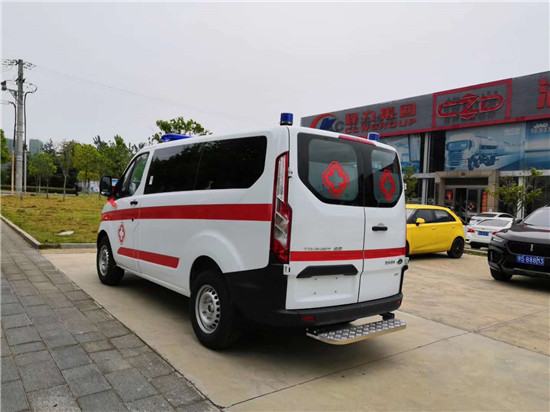 江鈴V362自動檔救護(hù)車（短軸低頂行政版）