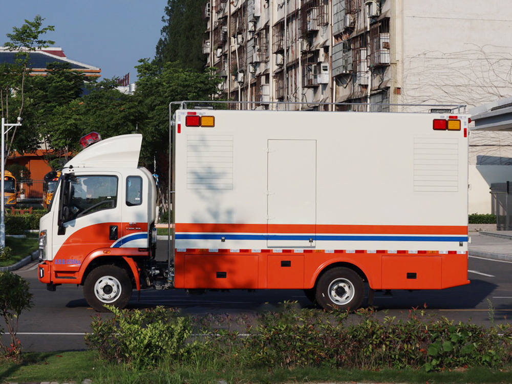 重汽豪沃電源車