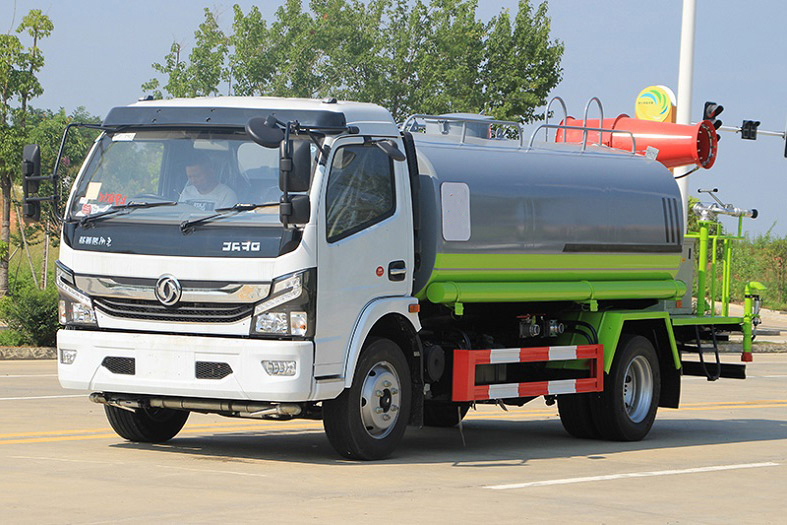 東風(fēng)大多利卡9噸噴霧車