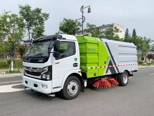 國六東風凱普特7.5方掃路車