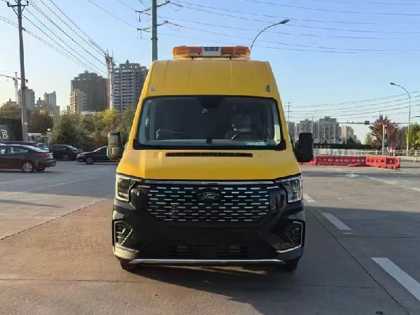 福特T8礦山救援車(chē)（氣防車(chē)）