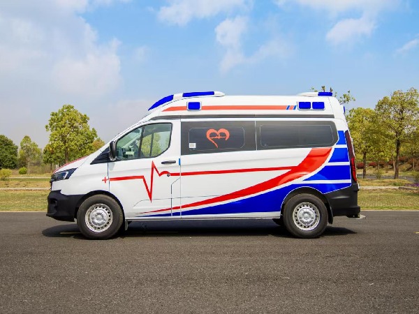 福特全順T6救護(hù)車（模具版）