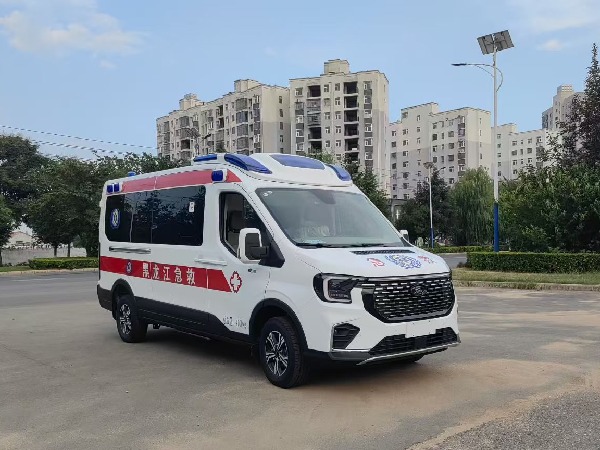 江鈴福特T8救護(hù)車