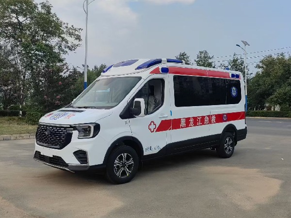 江鈴福特T8救護(hù)車