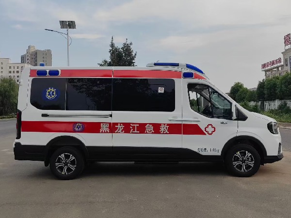 江鈴福特T8救護(hù)車