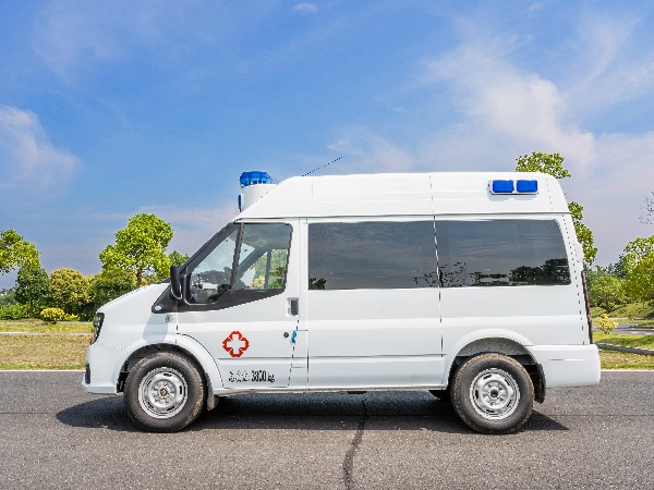 江鈴福順 救護(hù)車廠家 江鈴福順 救護(hù)車廠家