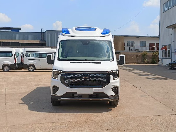 江鈴福特T8救護(hù)車(模具版) 江鈴福特T8救護(hù)車(模具版)