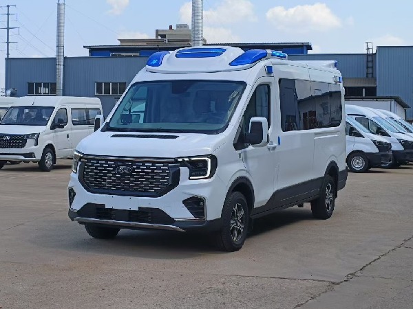 江鈴福特T8救護(hù)車(模具版) 江鈴福特T8救護(hù)車(模具版)