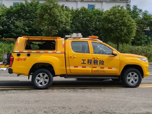 四驅(qū)皮卡1800方排水救險(xiǎn)車 四驅(qū)皮卡1800方排水救險(xiǎn)車